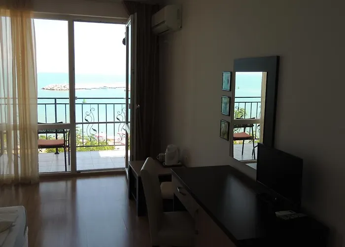 лазурен бряг Vendégház 2*