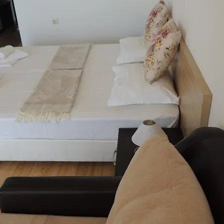 Lazuren Bryag Guest house Chernomorets