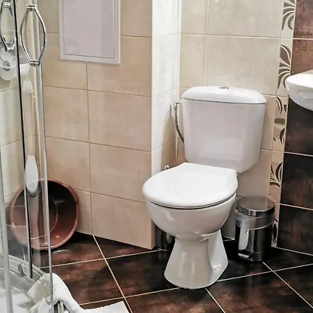 Lazuren Bryag Guest house 2*