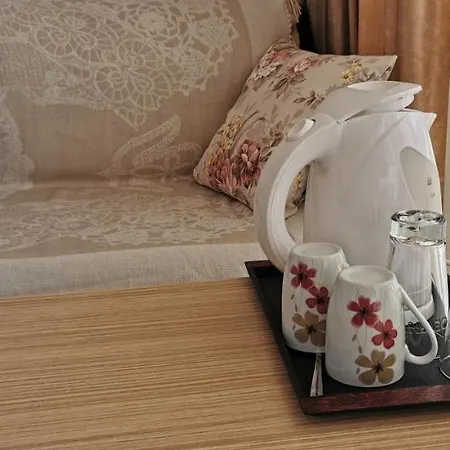 Guest house Lazuren Bryag