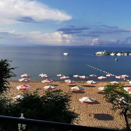 Lazuren Bryag Guest house Chernomorets