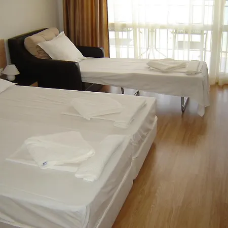 Lazuren Bryag Guest house