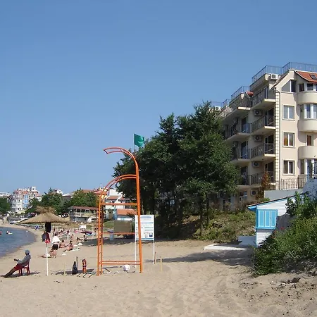 Gæstehus лазурен бряг 2*