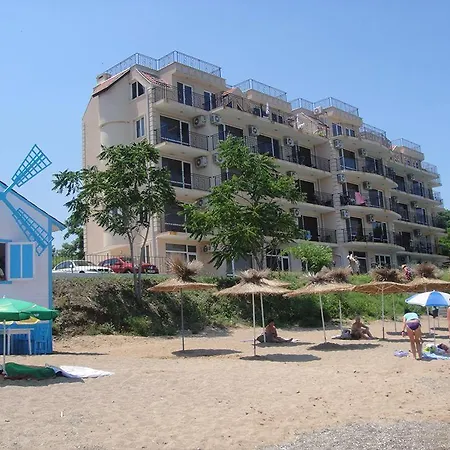 Lazuren Bryag 2*